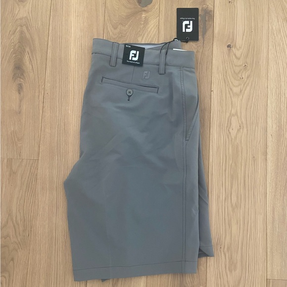 NWT FootJoy Performance Shorts - Size 34 - Picture 2 of 5